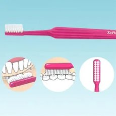 TePe Implant Ortho zubní kartáček